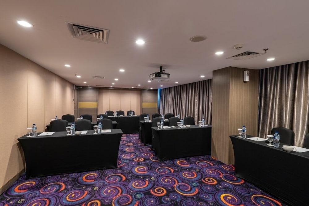 Arthama Tanah Abang Jakarta Exterior foto